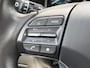 Hyundai Kona Electric EV Fashion 39 kWh / SOH 100% / Fabrieksgarantie accu tot 20-05-2030 / Stuur-/Stoelverwarming / Navigatie / Apple Carplay/Android Auto / Achteruitrijcamera / 3-fase / Bluelink /