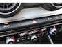 Audi Q2 30 TFSI S-line Sport Panorama dak | All season banden | Navigatiesysteem