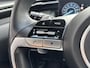 Hyundai Tucson 1.6 T-GDI HEV Comfort Smart | Stoel en stuurverwarming | Trekhaak | Adaptieve cruise control | Elektrische achterklep | Achteruitrij camera | Parkeersensoren voor en achter |