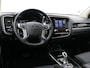 Mitsubishi Outlander 2.4 PHEV Pure / Stoelverwarming / Navigatie via Android Auto/Apple Carplay / Cruise Control / Achteruit Rij Camera / Trekhaak / 1500 kg Trekgewicht / Dealeronderhouden /