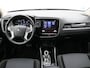 Mitsubishi Outlander 2.4 PHEV Pure / Stoelverwarming / Navigatie via Android Auto/Apple Carplay / Cruise Control / Achteruit Rij Camera / Trekhaak / 1500 kg Trekgewicht / Dealeronderhouden /