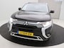 Mitsubishi Outlander 2.4 PHEV Pure / Stoelverwarming / Navigatie via Android Auto/Apple Carplay / Cruise Control / Achteruit Rij Camera / Trekhaak / 1500 kg Trekgewicht / Dealeronderhouden /