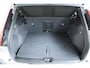 Volvo XC40 B4 Plus Dark | Trekhaak Semi-elektrisch | Adaptieve Cruise Control | Pilot Assist | Google Infotainment | Verwarmbare voorstoelen | Verwarmbaar stuurwiel | Blind Spot Information System | Verwarmbare voorruit | Parkeercamera | Parkeersensoren voor + achter |