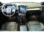 Volvo XC40 B4 Plus Dark | Trekhaak Semi-elektrisch | Adaptieve Cruise Control | Pilot Assist | Google Infotainment | Verwarmbare voorstoelen | Verwarmbaar stuurwiel | Blind Spot Information System | Verwarmbare voorruit | Parkeercamera | Parkeersensoren voor + achter |