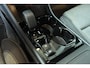 Volvo XC40 B4 Plus Dark | Trekhaak Semi-elektrisch | Adaptieve Cruise Control | Pilot Assist | Google Infotainment | Verwarmbare voorstoelen | Verwarmbaar stuurwiel | Blind Spot Information System | Verwarmbare voorruit | Parkeercamera | Parkeersensoren voor + achter |