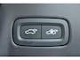 Volvo V90 T8 Plug-in hybrid AWD Ultra Dark | Bowers & Wilkins Premium Audio | Semi-elektrische Wegklapbare Trekhaak | Stoelventilatie | Stoelverwarming | Massage in voorstoelen | Luchtvering | 360° Parkeercamera | Parkeersensoren voor + achter | Stoelverwarming voor + achter