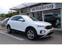 Volkswagen T-Roc 1.0 TSI 110pk Life 75 Edition / Navigatie by APP / Virtual cockpit / Camera / Park Assist / LM 17 inch / LED