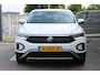 Volkswagen T-Roc 1.0 TSI 110pk Life 75 Edition / Navigatie by APP / Virtual cockpit / Camera / Park Assist / LM 17 inch / LED