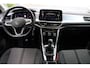 Volkswagen T-Roc 1.0 TSI 110pk Life 75 Edition / Navigatie by APP / Virtual cockpit / Camera / Park Assist / LM 17 inch / LED