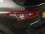 Nissan Qashqai 1.3 DIG-T N-Motion (PANORAMADAK, NAVIGATIE, CAMERA, TREKHAAK, STOELVERWARMING, SPORTSTOELEN, GETINT GLAS, CRUISE, NIEUWSTAAT)