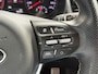 Kia Stonic 1.0 T-GDi MHEV GT-Line 6-Bak | Hoge Instap | Vol Opties | Stuurverwarming | Stoelverwarming | Led Verlichting | Parkeersensoren | Full Map Navigatie | Achteruitrij-Camera | Key-Less Entry |