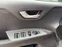 Kia Stonic 1.0 T-GDi MHEV GT-Line 6-Bak | Hoge Instap | Vol Opties | Stuurverwarming | Stoelverwarming | Led Verlichting | Parkeersensoren | Full Map Navigatie | Achteruitrij-Camera | Key-Less Entry |