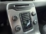 Volvo V70 1.6 T4 Limited Edition Automaat / Leder / Navi / 17" Velgen / Clima / Stoelverwarming / Trekhaak / PDC / Xenon / Cruise