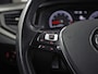 Volkswagen Polo 1.0 TSI Sportline Automaat (APPLE CARPLAY, GROOT NAVI, GETINT GLAS, ADAPTIVE CRUISE, SPORTSTOELEN, PARKEERSENSOREN, NIEUWE APK, NIEUWSTAAT)
