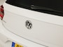 Volkswagen Polo 1.0 TSI Sportline Automaat (APPLE CARPLAY, GROOT NAVI, GETINT GLAS, ADAPTIVE CRUISE, SPORTSTOELEN, PARKEERSENSOREN, NIEUWE APK, NIEUWSTAAT)