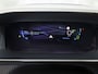 Peugeot e-2008 EV GT Pack 50 kWh Automaat (SOH 91,5%, PANORAMADAK, VIRTUAL COCKPIT, APPLE CARPLAY, GROOT NAVI, 360 CAMERA, SPORTSTOELEN, STOELVERWARMING, GETINT GLAS, KEYLESS, ADAPTIVE CRUISE, NIEUWSTAAT)