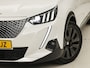 Peugeot e-2008 EV GT Pack 50 kWh Automaat (SOH 91,5%, PANORAMADAK, VIRTUAL COCKPIT, APPLE CARPLAY, GROOT NAVI, 360 CAMERA, SPORTSTOELEN, STOELVERWARMING, GETINT GLAS, KEYLESS, ADAPTIVE CRUISE, NIEUWSTAAT)