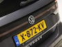 Volkswagen T-Cross 1.0 TSI Life Sport (APPLE CARPLAY, GROOT NAVI, CLIMATE, STOELVERWARMING, SPORTSTOELEN, GETINT GLAS, CRUISE, NIEUWSTAAT)