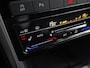 Volkswagen T-Cross 1.0 TSI Life Sport (APPLE CARPLAY, GROOT NAVI, CLIMATE, STOELVERWARMING, SPORTSTOELEN, GETINT GLAS, CRUISE, NIEUWSTAAT)