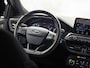 Ford Focus Wagon 1.0 EcoBoost ST Line (APPLE CARPLAY, GROOT NAVI, STUUR/STOELVERWARMING, KEYLESS, GETINT GLAS, SPORTSTOELEN, CRUISE, PARKEERSENSOREN, NIEUWSTAAT)
