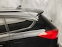 Ford Focus Wagon 1.0 EcoBoost ST Line (APPLE CARPLAY, GROOT NAVI, STUUR/STOELVERWARMING, KEYLESS, GETINT GLAS, SPORTSTOELEN, CRUISE, PARKEERSENSOREN, NIEUWSTAAT)
