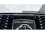 Peugeot E-3008 73KWH GT AVANTAGE 214PK / NAVI / LEDER / CLIMA / FULL-LED / 20" LMV / KEYLESS / WARMTEPOMP / 360° CAMERA / ADAPT. CRUISECONTROL / WINTERPAKKET / NIEUWSTAAT !!