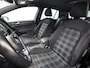 Volkswagen Golf 1.4 TSI GTE 204Pk Automaat (APPLE CARPLAY, NAVIGATIE, SOH 79,4%, CLIMATE, STOELVERWARMING, SPORTSTOELEN, GETINT GLAS, LED KOPLAMPEN, CRUISE, NIEUWSTAAT)