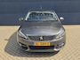 Peugeot 308 1.2 PureTech Allure | Apple Carplay | Panoramadak | Parkeersensoren | Dealer Onderhouden | All Season Banden |