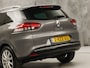 Renault Clio Estate 0.9 TCe Night&Day (NAVIGATIE, GETINT GLAS, CRUISE, SPORTSTOELEN, PARKEERSENSOREN, NIEUWSTAAT)