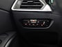 BMW 3-Serie Touring 320e High Executive 204Pk Automaat (APPLE CARPLAY, M STUUR, GROOT NAVI, STOELVERWARMING, CAMERA, LEDER, SPORTSTOELEN, GETINT GLAS, ZWART HEMEL, NIEUWE APK, NIEUWSTAAT)