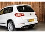 Volkswagen Tiguan 1.4 TSI R-Line *Pano*Xenon*Trekhaak*Cruise control*Dealer onderhouden*