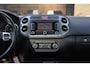 Volkswagen Tiguan 1.4 TSI R-Line *Pano*Xenon*Trekhaak*Cruise control*Dealer onderhouden*