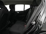 Volvo XC40 T2 Momentum Core | Trekhaak | Camera | Navigatie | Stoel- & Stuurverwarming | Climate Control | Cruise Control