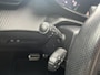 Peugeot e-2008 GT EV 3-FASEN 50kWh 136pk | KEYLESS ENTRY | TREKHAAK | STOELVERW. | 3D i-COCKPIT® | NAVI | CAMERA | APPLE CARPLAY / ANDROID AUTO |