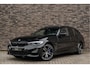 BMW 3-Serie Touring 330e | M-Sport | Live Cockpit | Panorama | Leder | Memory | Head-Up | Trekhaak | 360 Camera | 19"LM | Saphire Zwart