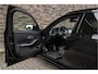 BMW 3-Serie Touring 330e | M-Sport | Live Cockpit | Panorama | Leder | Memory | Head-Up | Trekhaak | 360 Camera | 19"LM | Saphire Zwart