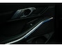 BMW 3-Serie Touring 330e | M-Sport | Live Cockpit | Panorama | Leder | Memory | Head-Up | Trekhaak | 360 Camera | 19"LM | Saphire Zwart