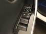 Toyota RAV4 2.5 Hybrid Style -  AFNEEMBARE TREKGEWICHT - TREKGEWICHT 800 KG - 4 SEIZOENENBANDEN - ELEKTRISCHE ACHTERKLEP - ELEKTRISCHE BESTUURDERSSTOEL - VOORSTOELEN VERWARMD - CLIMATE CONTROL - CAMERA - DRAADLOZE TELEFOONLADER - APPLE CARPLAY/ ANDROID AUTO - PARKEERSENSOREN VOOR EN ACHTER - TWO TONE LAK - KEYLESS ENTRY/ START - KIWA ALARMSYSTEEM - ONDERHOUDSHISTORIE AANWEZIG