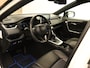 Toyota RAV4 2.5 Hybrid Style -  AFNEEMBARE TREKGEWICHT - TREKGEWICHT 800 KG - 4 SEIZOENENBANDEN - ELEKTRISCHE ACHTERKLEP - ELEKTRISCHE BESTUURDERSSTOEL - VOORSTOELEN VERWARMD - CLIMATE CONTROL - CAMERA - DRAADLOZE TELEFOONLADER - APPLE CARPLAY/ ANDROID AUTO - PARKEERSENSOREN VOOR EN ACHTER - TWO TONE LAK - KEYLESS ENTRY/ START - KIWA ALARMSYSTEEM - ONDERHOUDSHISTORIE AANWEZIG