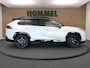 Toyota RAV4 2.5 Hybrid Style -  AFNEEMBARE TREKGEWICHT - TREKGEWICHT 800 KG - 4 SEIZOENENBANDEN - ELEKTRISCHE ACHTERKLEP - ELEKTRISCHE BESTUURDERSSTOEL - VOORSTOELEN VERWARMD - CLIMATE CONTROL - CAMERA - DRAADLOZE TELEFOONLADER - APPLE CARPLAY/ ANDROID AUTO - PARKEERSENSOREN VOOR EN ACHTER - TWO TONE LAK - KEYLESS ENTRY/ START - KIWA ALARMSYSTEEM - ONDERHOUDSHISTORIE AANWEZIG
