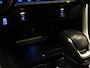 Toyota RAV4 2.5 Hybrid Style -  AFNEEMBARE TREKGEWICHT - TREKGEWICHT 800 KG - 4 SEIZOENENBANDEN - ELEKTRISCHE ACHTERKLEP - ELEKTRISCHE BESTUURDERSSTOEL - VOORSTOELEN VERWARMD - CLIMATE CONTROL - CAMERA - DRAADLOZE TELEFOONLADER - APPLE CARPLAY/ ANDROID AUTO - PARKEERSENSOREN VOOR EN ACHTER - TWO TONE LAK - KEYLESS ENTRY/ START - KIWA ALARMSYSTEEM - ONDERHOUDSHISTORIE AANWEZIG