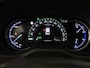 Toyota RAV4 2.5 Hybrid Style -  AFNEEMBARE TREKGEWICHT - TREKGEWICHT 800 KG - 4 SEIZOENENBANDEN - ELEKTRISCHE ACHTERKLEP - ELEKTRISCHE BESTUURDERSSTOEL - VOORSTOELEN VERWARMD - CLIMATE CONTROL - CAMERA - DRAADLOZE TELEFOONLADER - APPLE CARPLAY/ ANDROID AUTO - PARKEERSENSOREN VOOR EN ACHTER - TWO TONE LAK - KEYLESS ENTRY/ START - KIWA ALARMSYSTEEM - ONDERHOUDSHISTORIE AANWEZIG