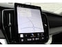 Volvo XC90 T8 Plug-in hybrid AWD Ultra Dark | Panoramadak | Luchtvering | Trekhaak | Premium audio by Bowers & Wilkins | Verwarmbare voorstoelen met massagefunctie | 360 graden camera | Head-up display | Verwarmbare achterbank en stuurwiel |