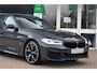 BMW 5-Serie Touring 518d High Executive Edition | M-Sport | 20 inch | Panorama | Individual Dakota Leder
