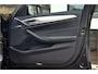 BMW 5-Serie Touring 518d High Executive Edition | M-Sport | 20 inch | Panorama | Individual Dakota Leder