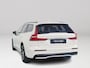 Volvo V60 T8 Plug-in hybrid AWD Plus Dark | Panoramadak | 360° camera | Head-up display | Harman Kardon | Stoel- en stuurverwarming | Trekhaak