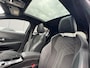 Peugeot 208 1.2 PureTech GT Pack Panoramadak | Automaat | Camera | 17 LMV | Clima | Leder/Alcantara | 3D Dashboard | Carplay | Bluetooth | LED | Achteruitrijcamera | Apple Carplay/Android Auto|telefoonintegratie premium | Elektrische ramen achter