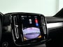 Volvo XC40 B4 Plus Dark | Panoramadak | Parkeercamera | Harman Kardon | Stoel- en stuurverwarming | Trekhaak