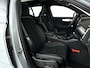 Volvo XC40 B4 Plus Dark | Panoramadak | Parkeercamera | Harman Kardon | Stoel- en stuurverwarming | Trekhaak