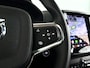 Volvo XC40 B4 Plus Dark | Panoramadak | Parkeercamera | Harman Kardon | Stoel- en stuurverwarming | Trekhaak